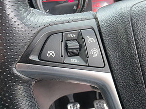 Vauxhall Zafira Tourer thumbnail