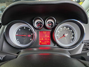 Vauxhall Zafira Tourer thumbnail
