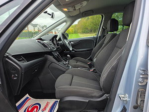 Vauxhall Zafira Tourer thumbnail