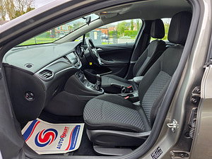 Vauxhall Astra thumbnail
