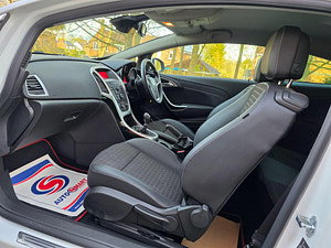 Vauxhall Astra GTC thumbnail