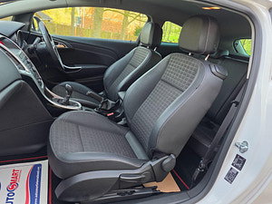 Vauxhall Astra GTC thumbnail