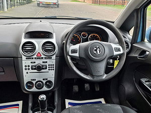 Vauxhall Corsa thumbnail