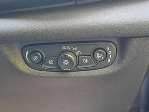 Vauxhall Insignia thumbnail