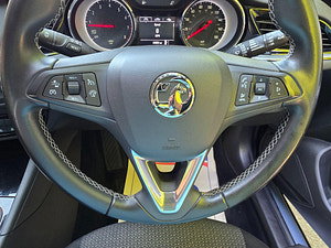 Vauxhall Insignia thumbnail