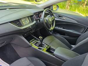 Vauxhall Insignia thumbnail