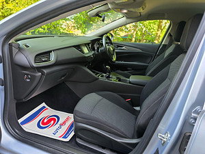Vauxhall Insignia thumbnail