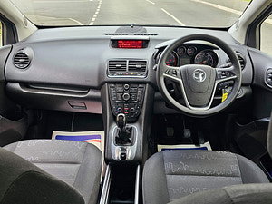 Vauxhall Meriva thumbnail