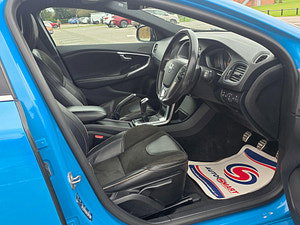 Volvo V40 thumbnail