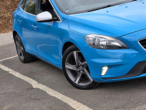 Volvo V40 thumbnail