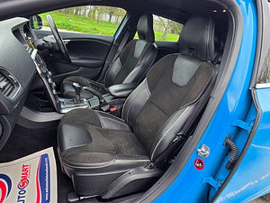 Volvo V40 thumbnail