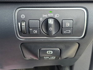 Volvo XC60 thumbnail