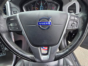 Volvo XC60 thumbnail