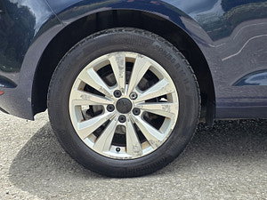 Volkswagen Golf thumbnail