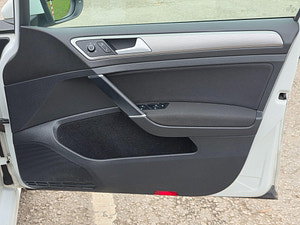 Volkswagen Golf thumbnail