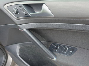 Volkswagen Golf thumbnail