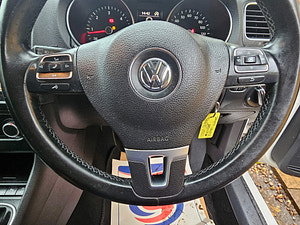 Volkswagen Golf thumbnail