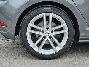 Volkswagen Golf thumbnail