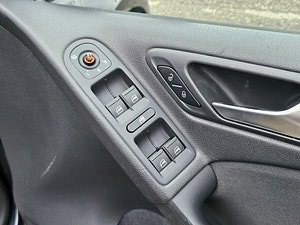 Volkswagen Golf thumbnail