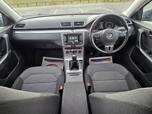 Volkswagen Passat thumbnail
