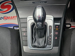 Volkswagen Passat thumbnail