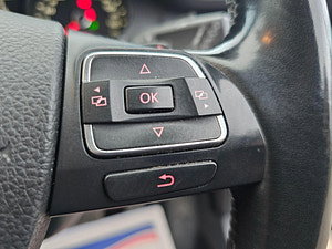 Volkswagen Passat thumbnail