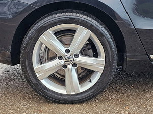 Volkswagen Passat thumbnail