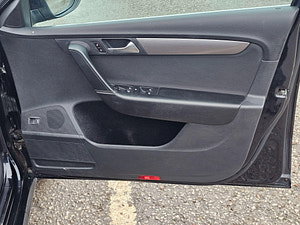 Volkswagen Passat thumbnail