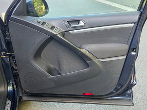 Volkswagen Tiguan thumbnail