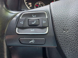 Volkswagen Tiguan thumbnail