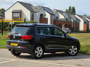 Volkswagen Tiguan thumbnail