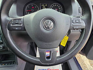Volkswagen Touran thumbnail