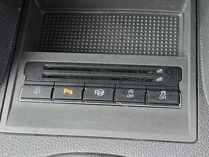 Volkswagen Touran thumbnail