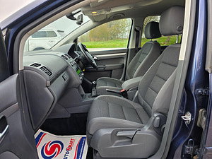 Volkswagen Touran thumbnail