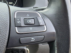 Volkswagen Touran thumbnail
