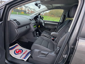 Volkswagen Touran thumbnail
