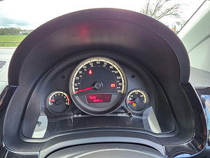 Volkswagen up! thumbnail