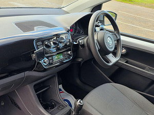 Volkswagen up! thumbnail