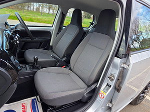 Volkswagen up! thumbnail