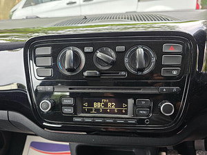 Volkswagen up! thumbnail