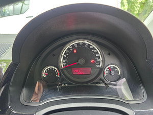 Volkswagen up! thumbnail