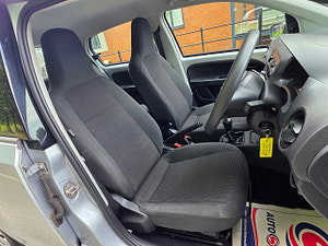Volkswagen up! thumbnail
