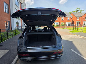 Audi Q3 thumbnail