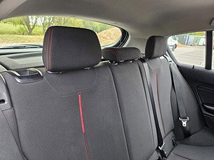 BMW 1 Series thumbnail