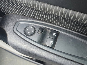 BMW 2 Series thumbnail