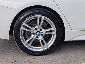 BMW 3 Series thumbnail