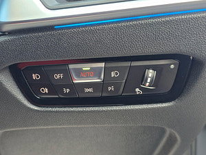 BMW 3 Series thumbnail