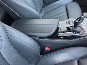 BMW 5 Series thumbnail