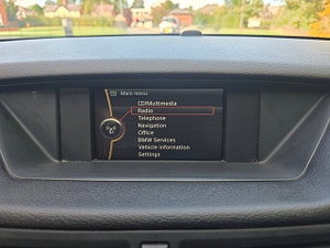 BMW X1 thumbnail