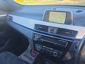 BMW X1 thumbnail
